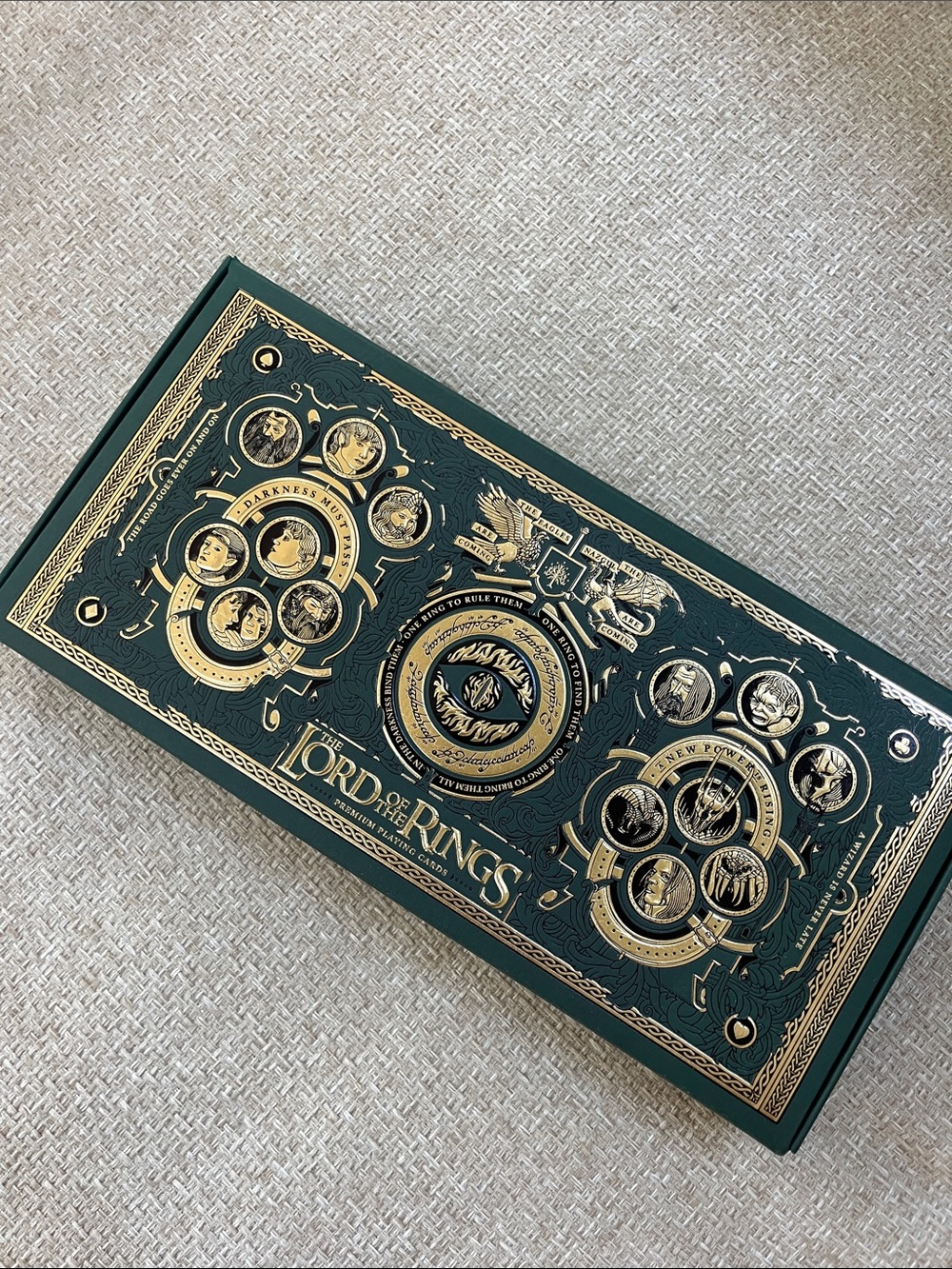 ⚔️ Theory 11 Lord of the Rings Middle Earth Decorative Collector Card Box Set - Picture 2 of 9